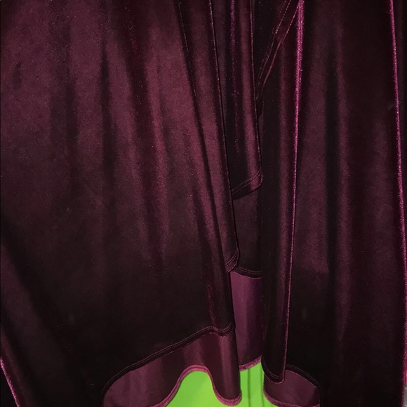 Velvet Dress - Picture 2 of 5